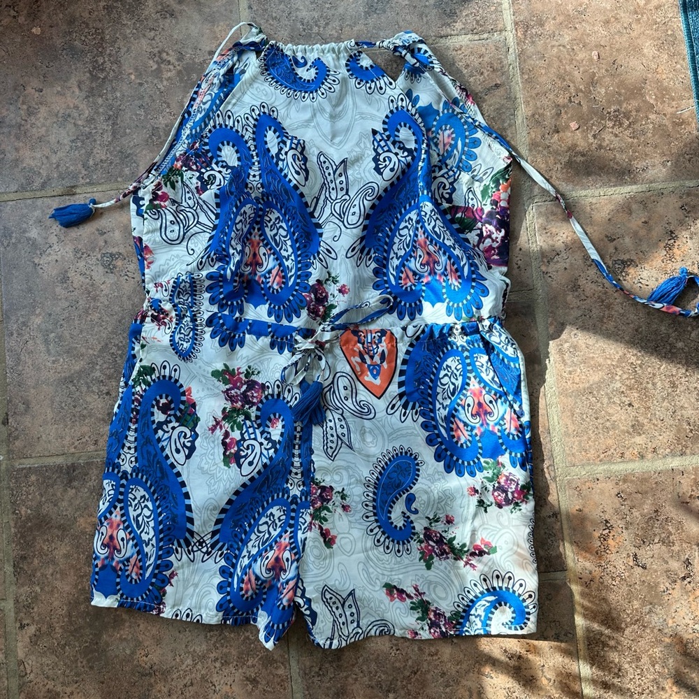 Paisley print Romper size small